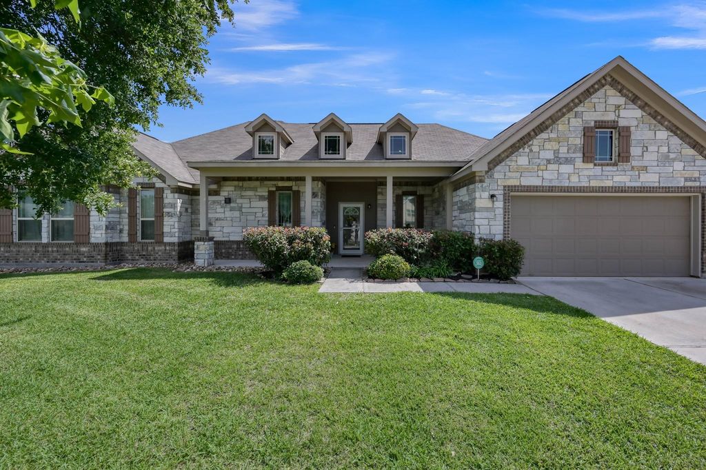 6264 Rolling Hills Road, Conroe, TX 77303