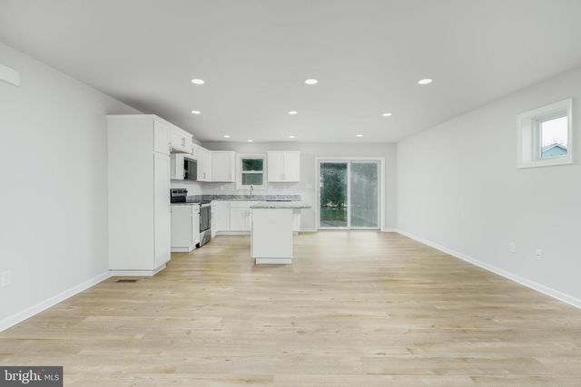 12 CHELTENHAM LN, Carlisle, PA 17013