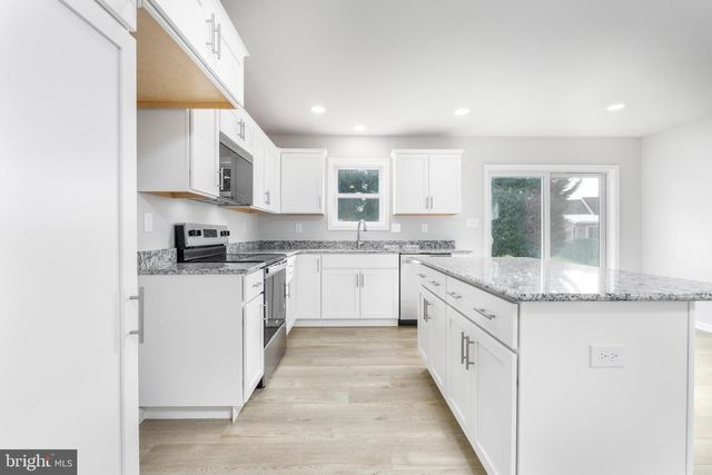 12 CHELTENHAM LN, Carlisle, PA 17013