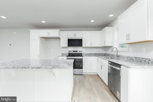 12 CHELTENHAM LN, Carlisle, PA 17013