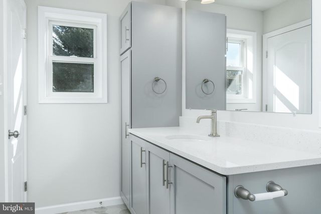 12 CHELTENHAM LN, Carlisle, PA 17013