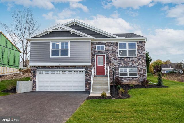 12 CHELTENHAM LN, Carlisle, PA 17013