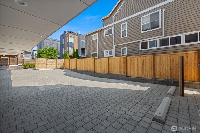 6006 26th Avenue NW, Seattle, WA 98107