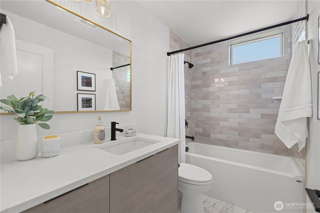 6006 26th Avenue NW, Seattle, WA 98107