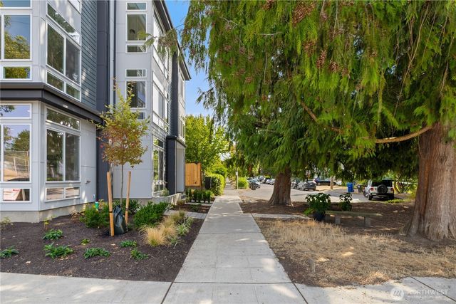 6006 26th Avenue NW, Seattle, WA 98107