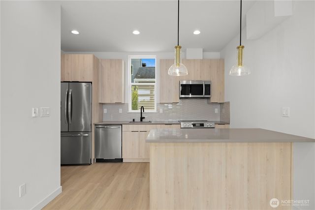 6006 26th Avenue NW, Seattle, WA 98107