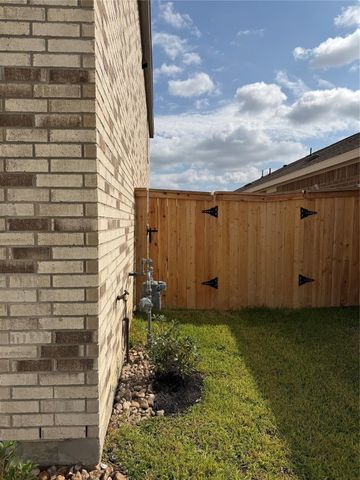 16718 Spotted Oak Drive, Hockley, TX 77447