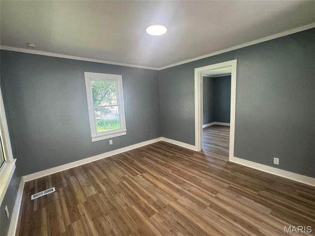 916 E College Avenue, Greenville, IL 62246