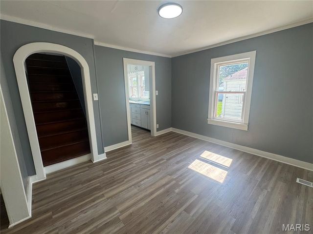 916 E College Avenue, Greenville, IL 62246