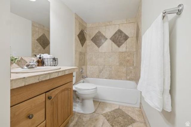 1097 W SNOWFLAKE CIR, South Jordan, UT 84095