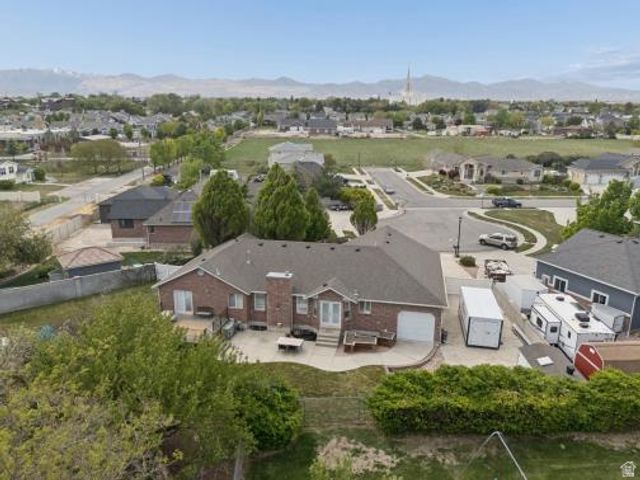1097 W SNOWFLAKE CIR, South Jordan, UT 84095