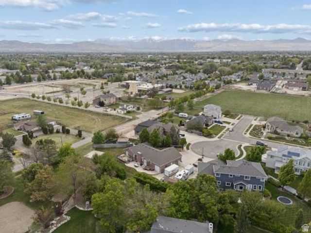 1097 W SNOWFLAKE CIR, South Jordan, UT 84095