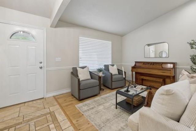 1097 W SNOWFLAKE CIR, South Jordan, UT 84095