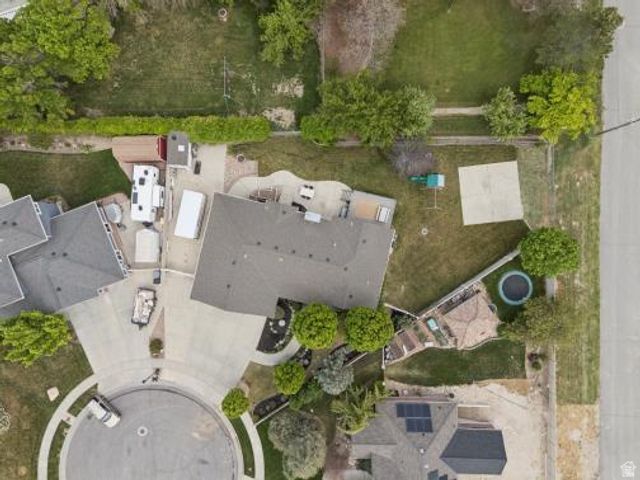 1097 W SNOWFLAKE CIR, South Jordan, UT 84095