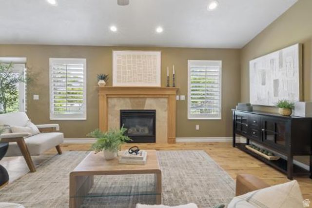 1097 W SNOWFLAKE CIR, South Jordan, UT 84095