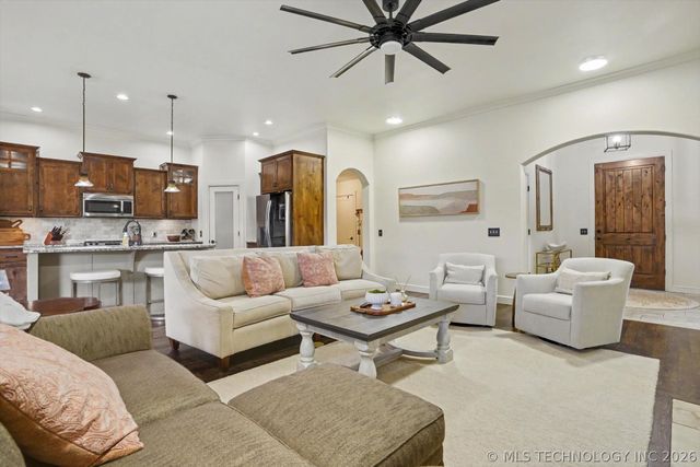 1225 E 134th Street, Glenpool, OK 74033