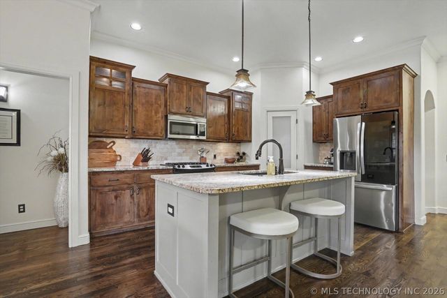 1225 E 134th Street, Glenpool, OK 74033