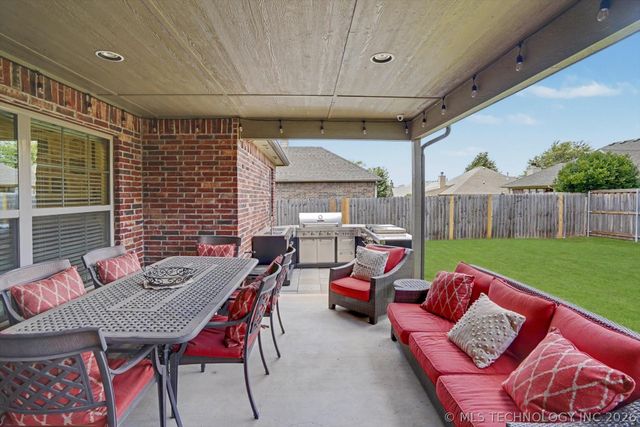 1225 E 134th Street, Glenpool, OK 74033