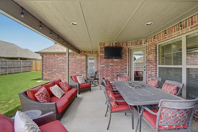 1225 E 134th Street, Glenpool, OK 74033