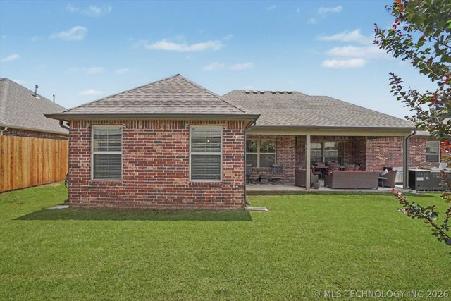 1225 E 134th Street, Glenpool, OK 74033