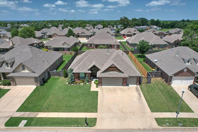 1225 E 134th Street, Glenpool, OK 74033