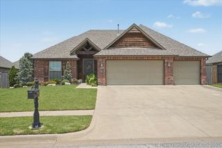 1225 E 134th Street, Glenpool, OK 74033