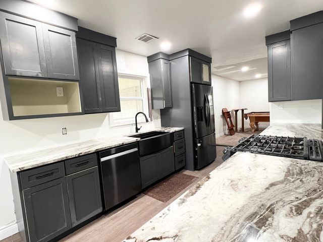 12294 State Highway 21 E, Midway, TX 75852