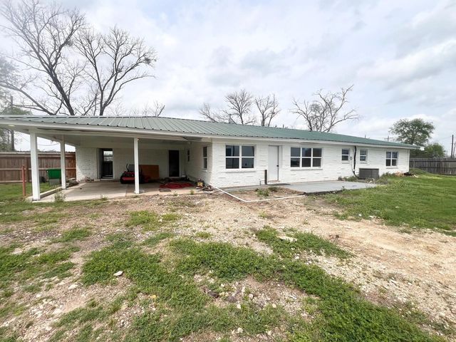 12294 State Highway 21 E, Midway, TX 75852