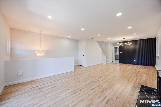 2410 3rd Street A, Fort Lee, NJ 07024
