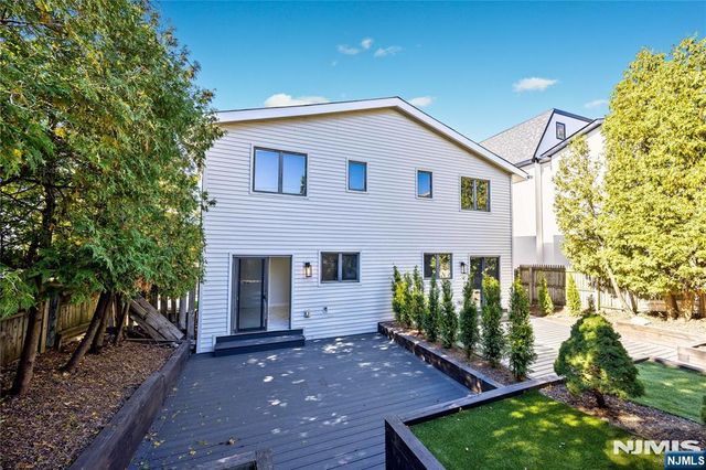 2410 3rd Street A, Fort Lee, NJ 07024