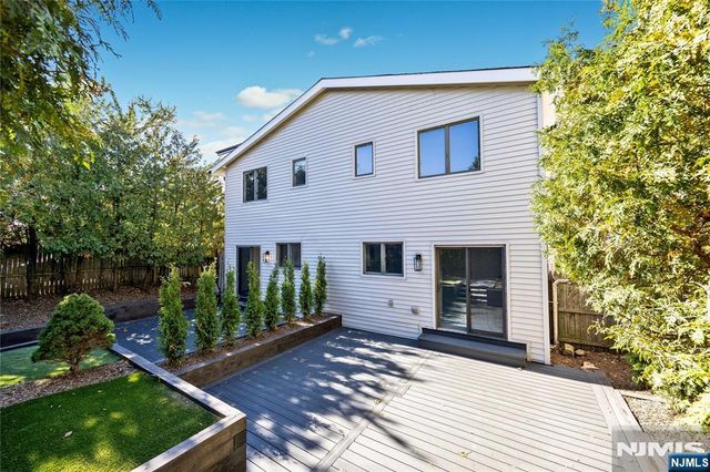 2410 3rd Street A, Fort Lee, NJ 07024