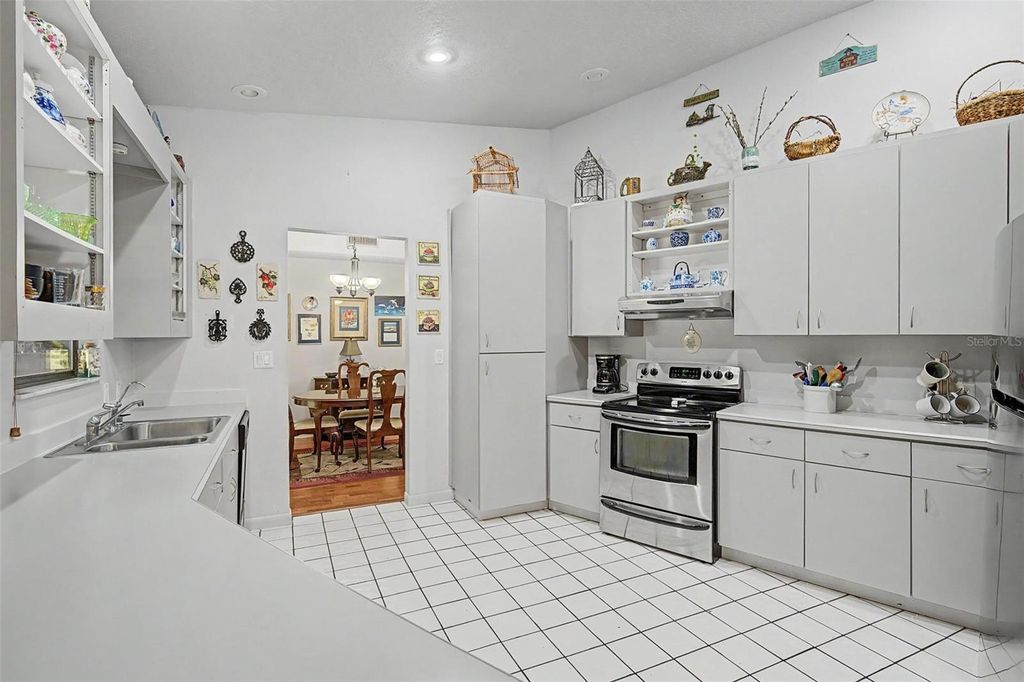 Image 16 of property listing at 24075 WINDING CREEK DRIVE, Brooksville, FL 34601