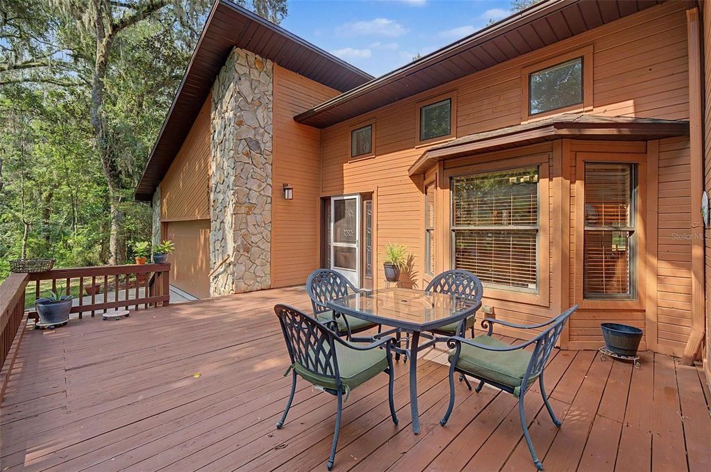 Image 5 of property listing at 24075 WINDING CREEK DRIVE, Brooksville, FL 34601