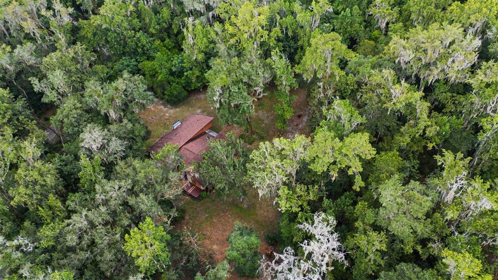 Image 43 of property listing at 24075 WINDING CREEK DRIVE, Brooksville, FL 34601