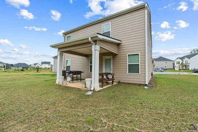 110 Red Barn Court, Perry, GA 31069