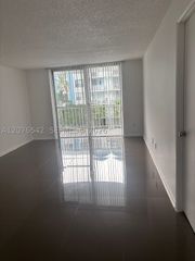 486 NW 165th St Rd B-308, Miami, FL 33169
