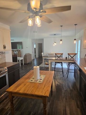 9372 Elk Ridge Rd, Mount Pleasant, TN 38474