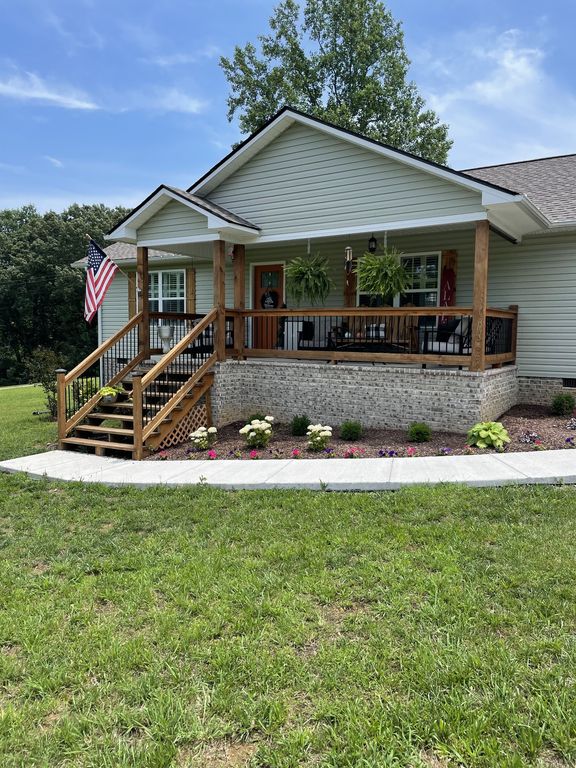 9372 Elk Ridge Rd, Mount Pleasant, TN 38474