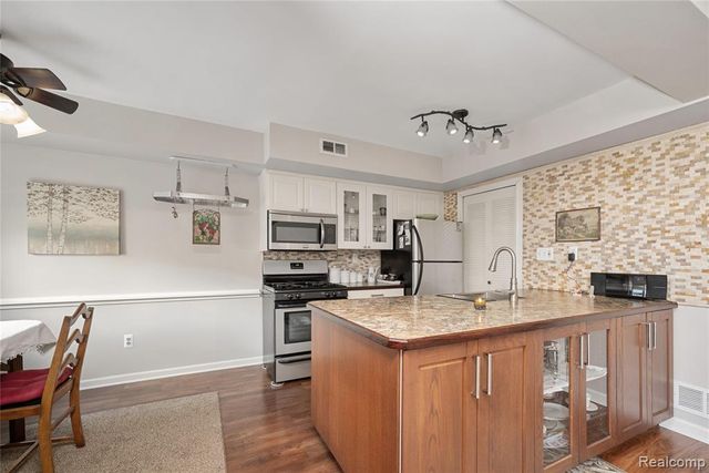 14165 Jackson Street, Taylor, MI 48180