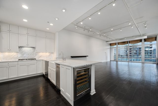 333 N Canal Street 3404, Chicago, IL 60606
