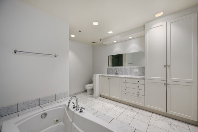 333 N Canal Street 3404, Chicago, IL 60606