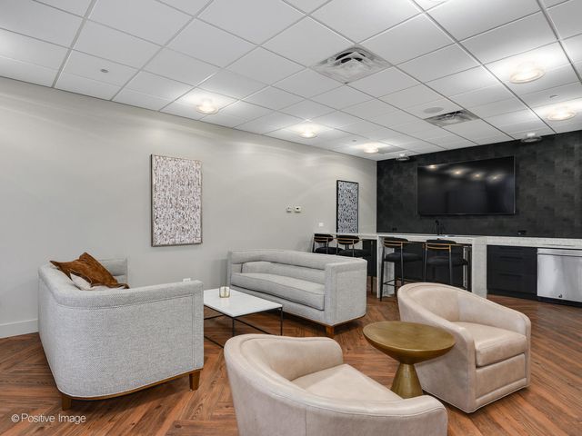 333 N Canal Street 3404, Chicago, IL 60606
