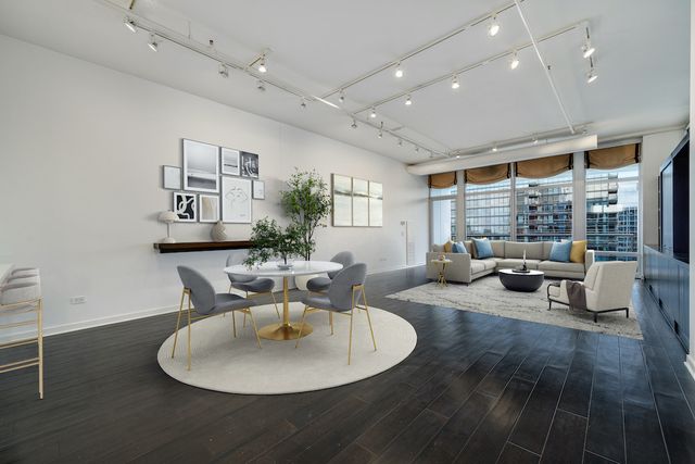 333 N Canal Street 3404, Chicago, IL 60606