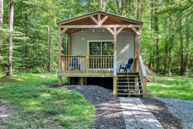 414 Twin Mountain Lake Circle, Talking Rock, GA 30175