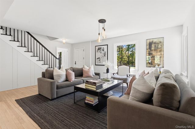 7 Quaker Lane, Chappaqua, NY 10514