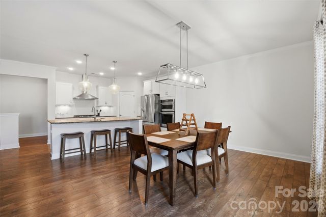 5306 Tilley Manor Drive, Matthews, NC 28105