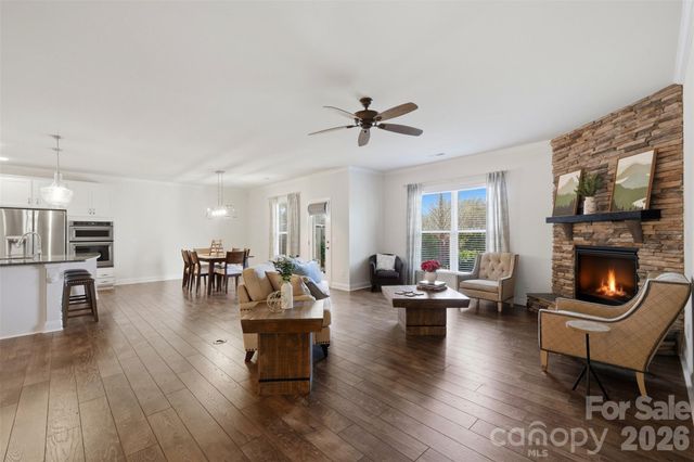 5306 Tilley Manor Drive, Matthews, NC 28105