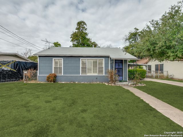 215 MIDLAND DR, San Antonio, TX 78219