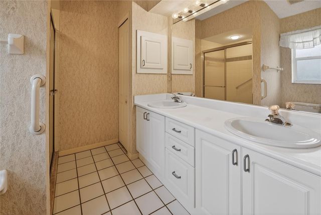 4436 FERN DRIVE 5, Bradenton, FL 34208