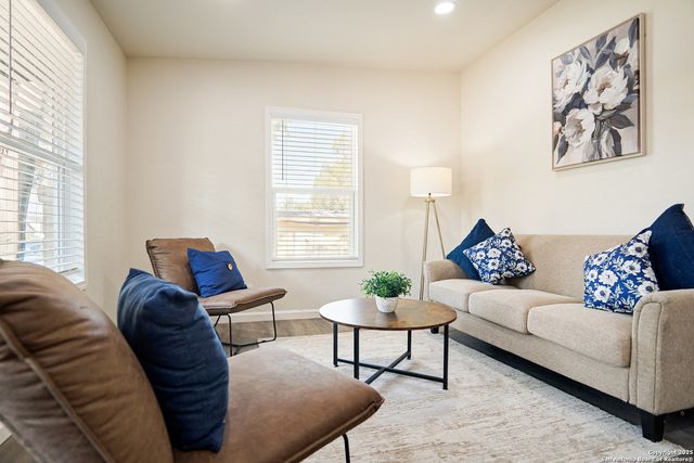 462 springwood, San Antonio, TX 78216